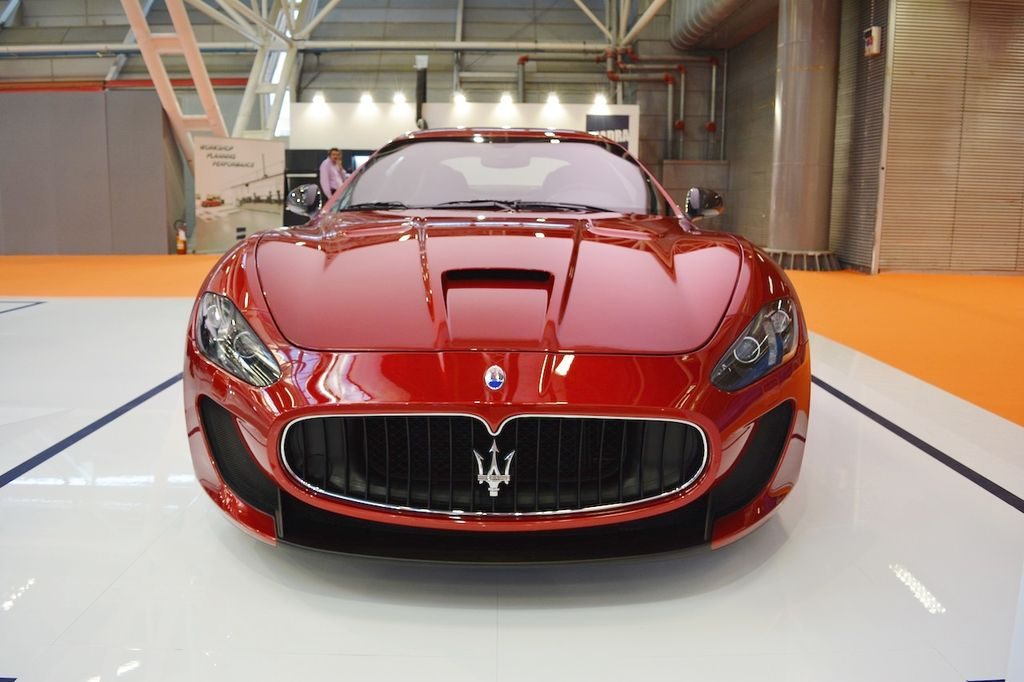 cam xe hoi Maserati